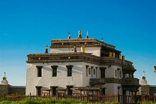 erdene_zuu_1 erdene_zuu_1