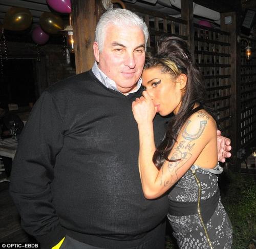 Amy-Winehouse-aged-six-at-008