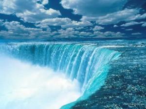 _60947279_niagara_tightrope_624