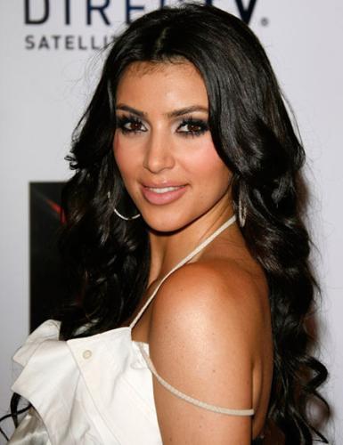 0813-kim-kardashian-eyes-eye-makeup_bd033