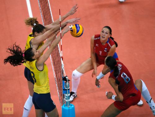 celebrate-winning-volleyball-match