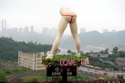 china-builds-first-sex-theme-park-11231-1242485825-40