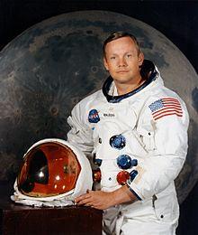 220px-Neil_Armstrong_pose