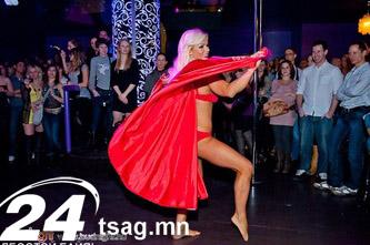 2012-09-22T193018Z_314345222_GM1E89N09OZ01_RTRMADP_3_HUNGARY-POLEDANCE