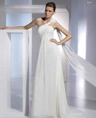 385362_551360668210218_1731679143_n