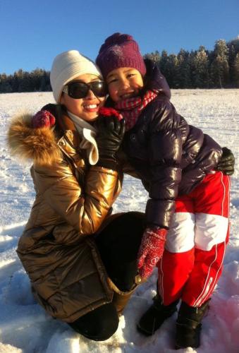 21761_304639366316409_613501350_n