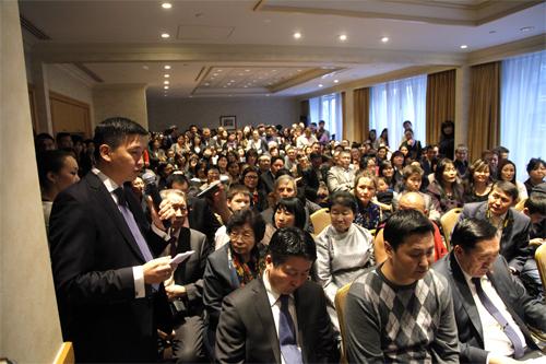 2013-01-22mongolchuud_big