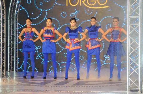 21761_304639366316409_613501350_n