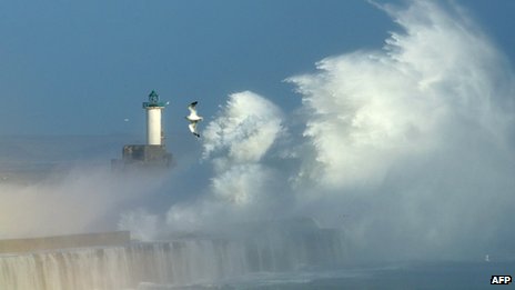 _70757804_stormboulogneafp