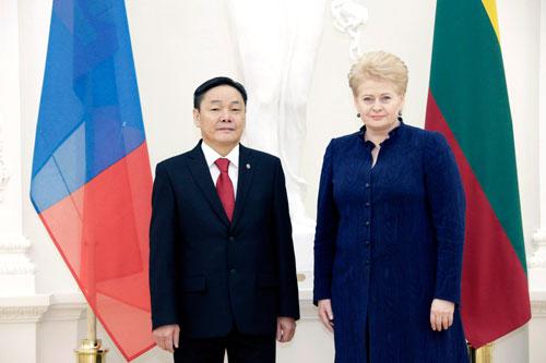 20131115ganbaatar1