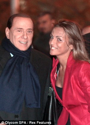article-2249224-0EBAB42500000578-294_306x423