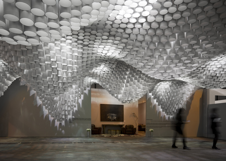 dezeen_Paper-Chandeliers-by-Cristina-Parreno-Architecture_ss_1