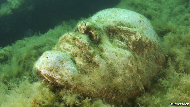_71629735_underwater_lenin624