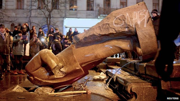 _71629362_lenin_reu624