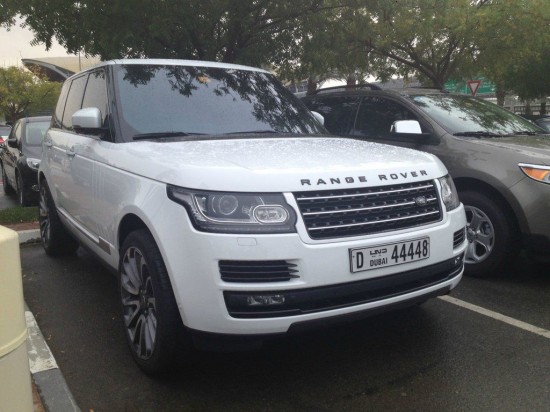 Dubai-parking-lot11-550x412