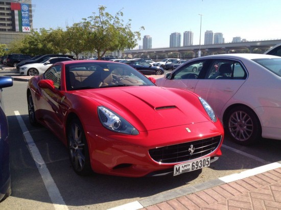 Dubai-parking-lot14-550x412