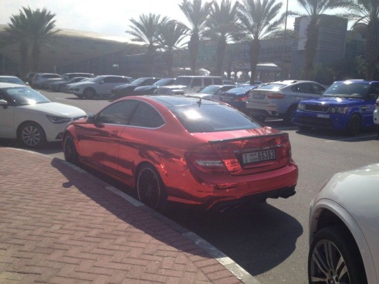 Dubai-parking-lot13-550x412