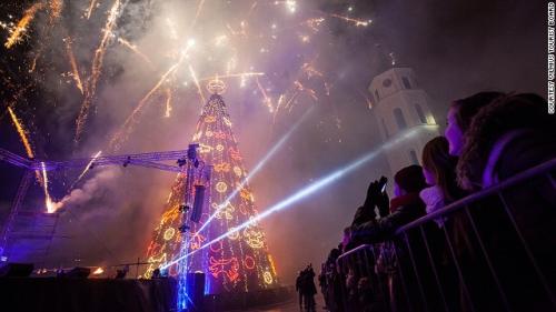 131210153922-christmas-trees---vilnius-horizontal-gallery