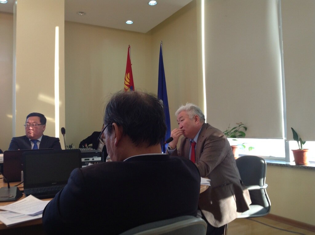 BDG4s0iCYAA7GE8.jpg large