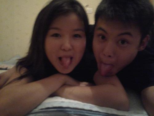 298895_271341716211000_6536596_n