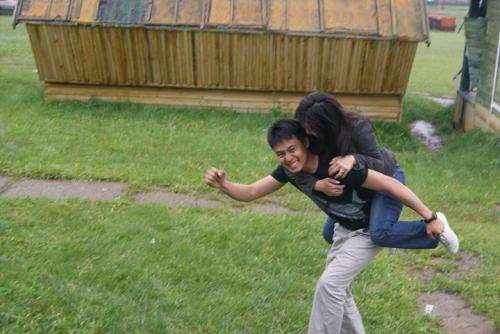 298895_271341716211000_6536596_n