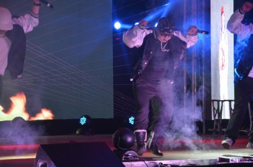 538081_310057935783374_1312637485_n