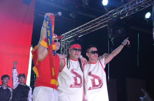 382207_310071442448690_1897048082_n