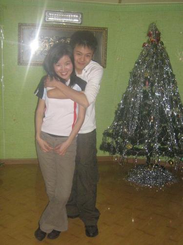 298895_271341716211000_6536596_n