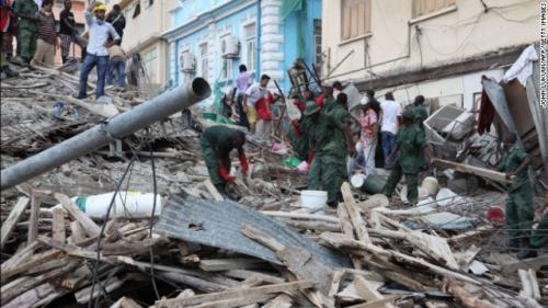 130329143226-tanzania-collapse-01-story-top 130329143226-tanzania-collapse-01-story-top