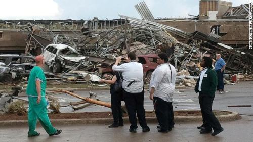 130520203345-06-oklahoma-city-tornado-0520-horizontal-gallery 130520203345-06-oklahoma-city-tornado-0520-horizontal-gallery