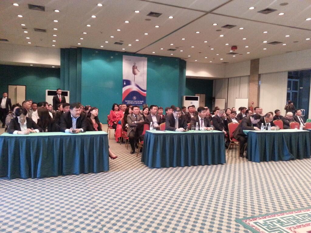 BJ4GyCgCUAAK0t5.jpg large BJ4GyCgCUAAK0t5.jpg large