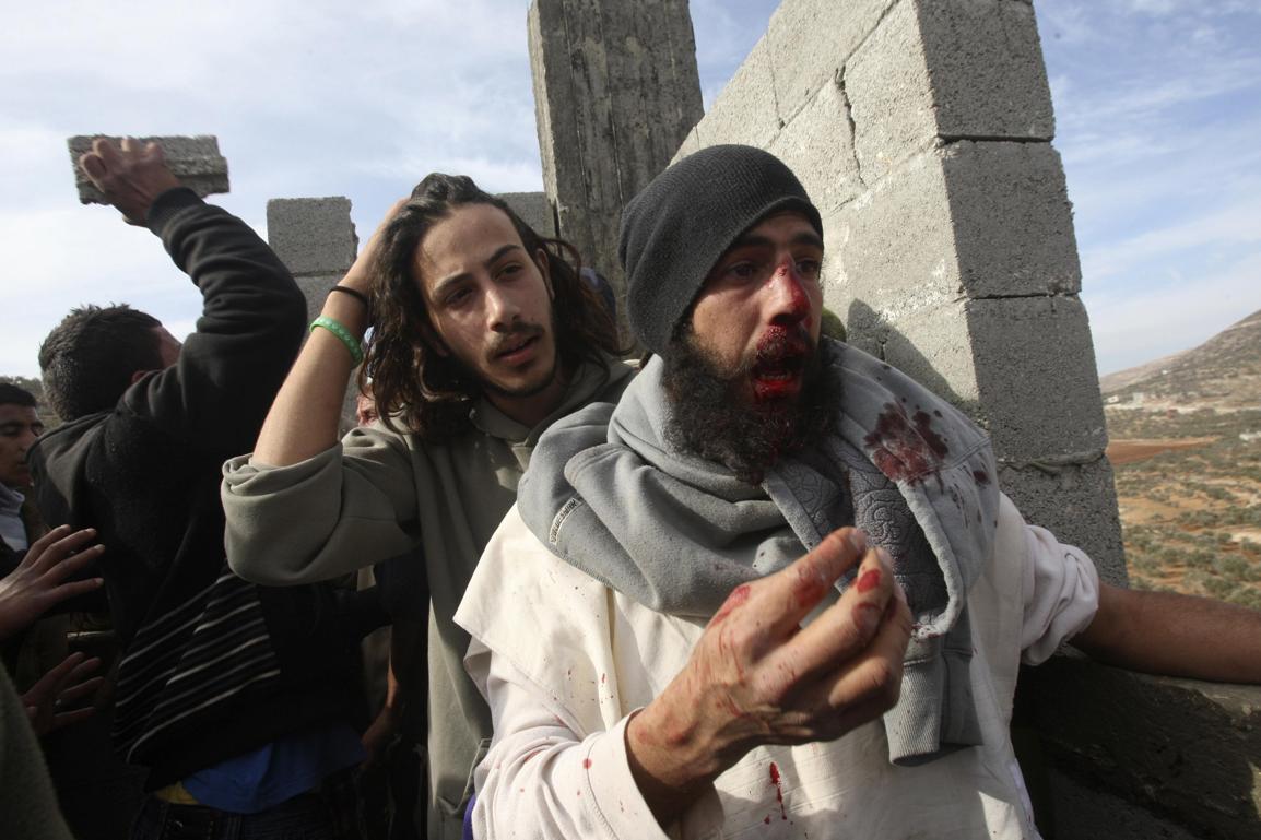 2014-01-07T173540Z_2096426068_GM1EA1804DB01_RTRMADP_3_ISRAEL-PALESTINIANS-SETTLERS