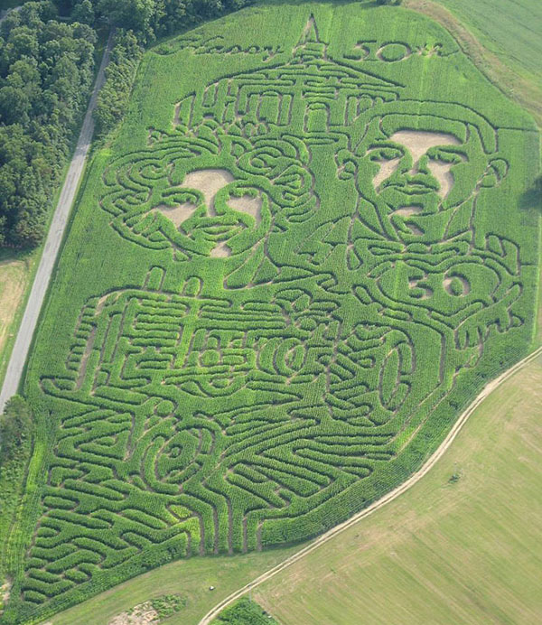 corn-maze-anniversary-gift-1