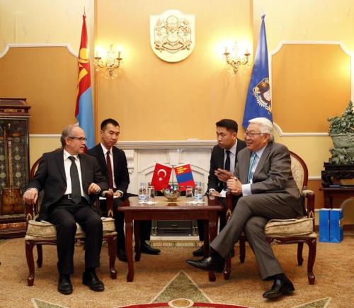 p195i2f81r1qfruos179ls571cft1