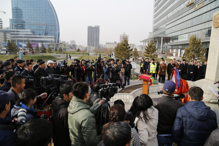 p195da8biv16jt8gd14221gtel853