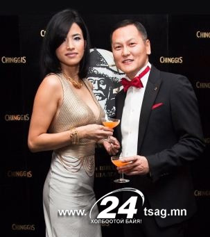 40f00ddb9f044319original