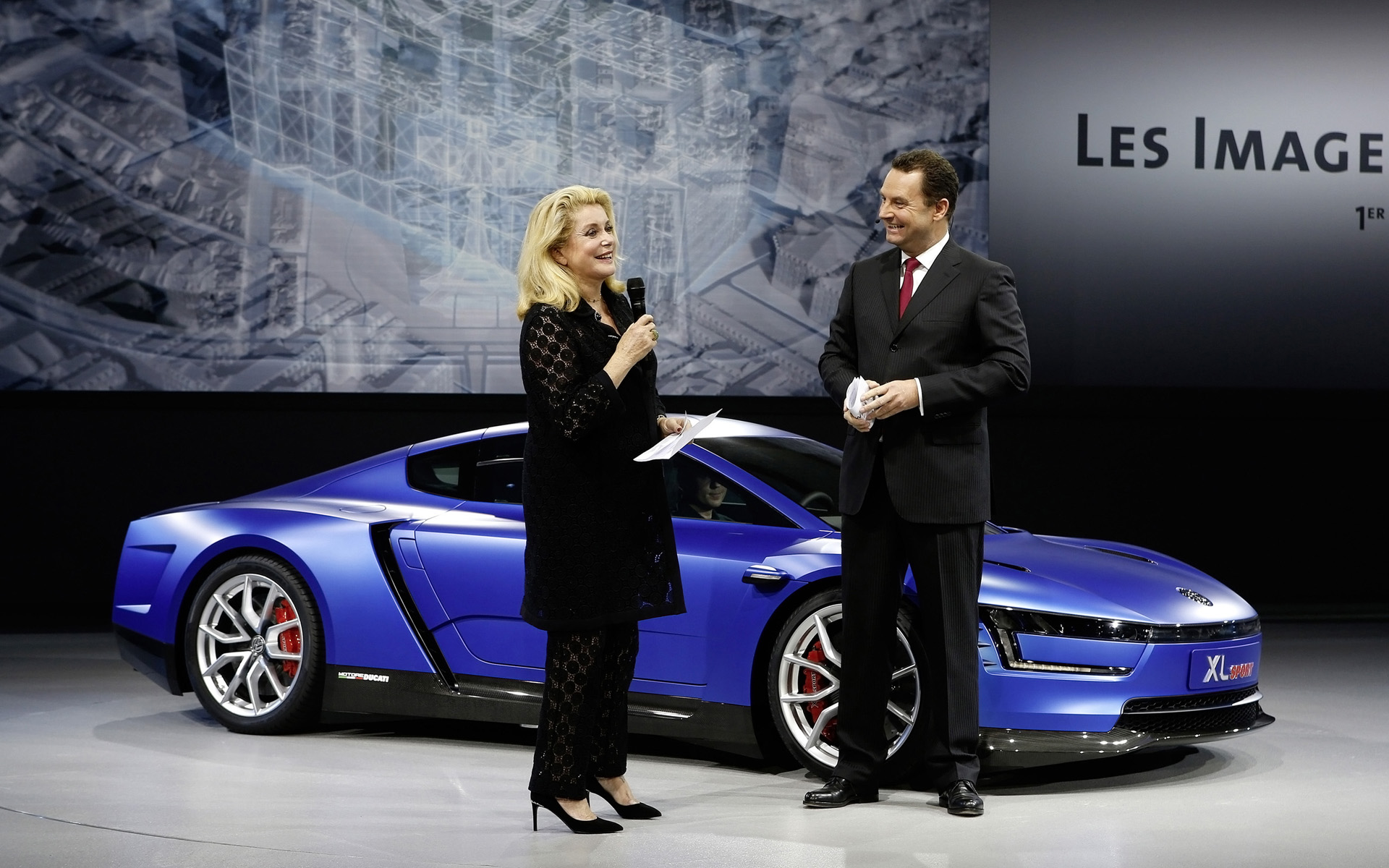 2014-Volkswagen-XL-Sport-Concept-Paris-Debut-8-1920x1200