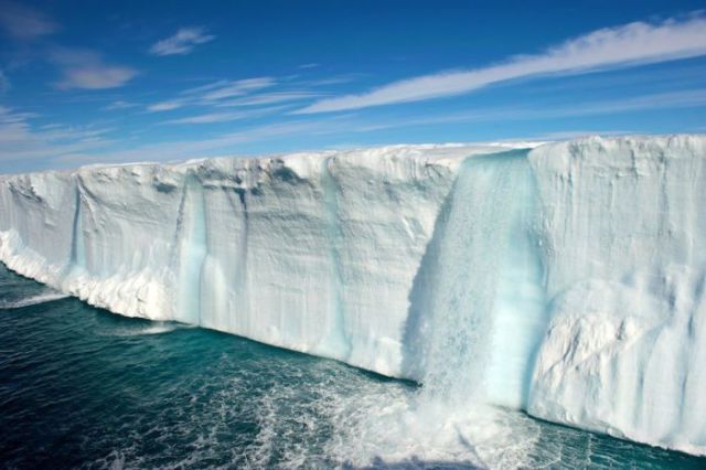 2013s_most_viewed_images_according_to_google_trends_640_07