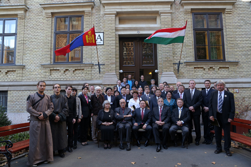 mongol sudlaliin tow1018_0