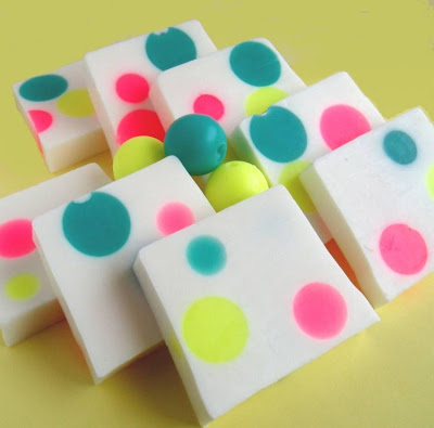 Modern_And_Creative_Soap_Designs__11