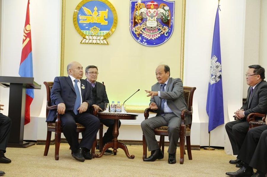 p197pv6o7d10hn1vta1itv1afn1dd72