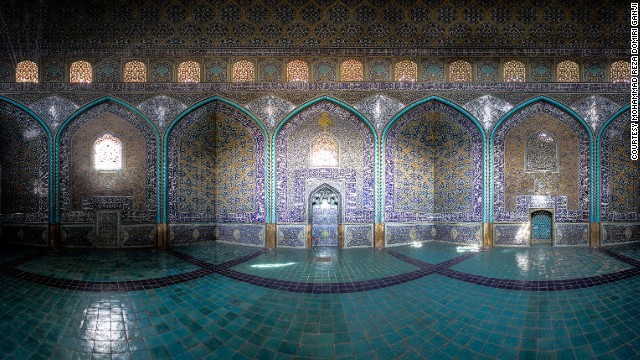 141024172352-amazing-iranian-mosque-photos-horizontal-gallery