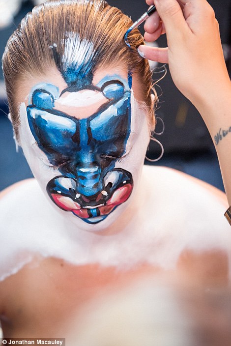 1415697384149_wps_69_Amazing_Animal_Body_Art_W