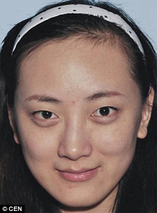1415741427491_wps_81_Pic_shows_Liu_Yi_is_a_25_