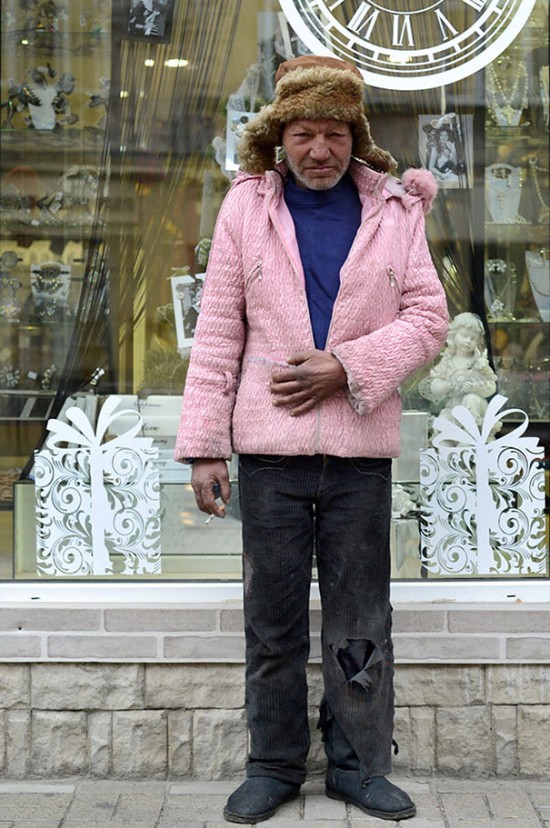 Slavik-fashionable-homeless8-550x828