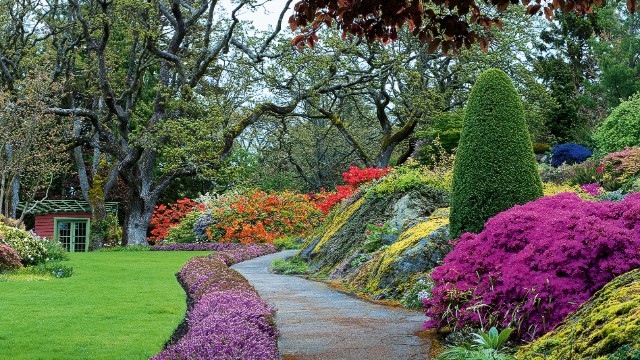 141020122142-abkhazi-garden-horizontal-gallery
