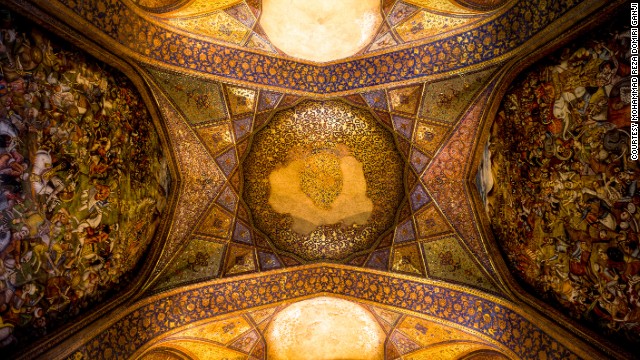 141024164819-amazing-iranian-mosque-photos-4-horizontal-gallery