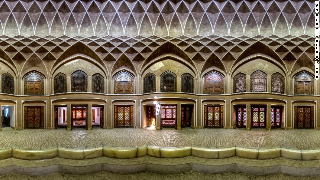 141024164757-amazing-iranian-mosque-photos-horizontal-gallery