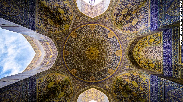 141024172350-amazing-iranian-mosque-photos-horizontal-gallery