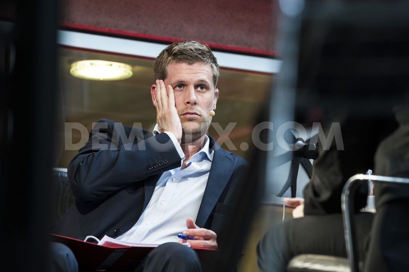 1369320871-guinness-world-record-attempt-for-the-longest-interview-ever-made_2079198 1369320871-guinness-world-record-attempt-for-the-longest-interview-ever-made_2079198